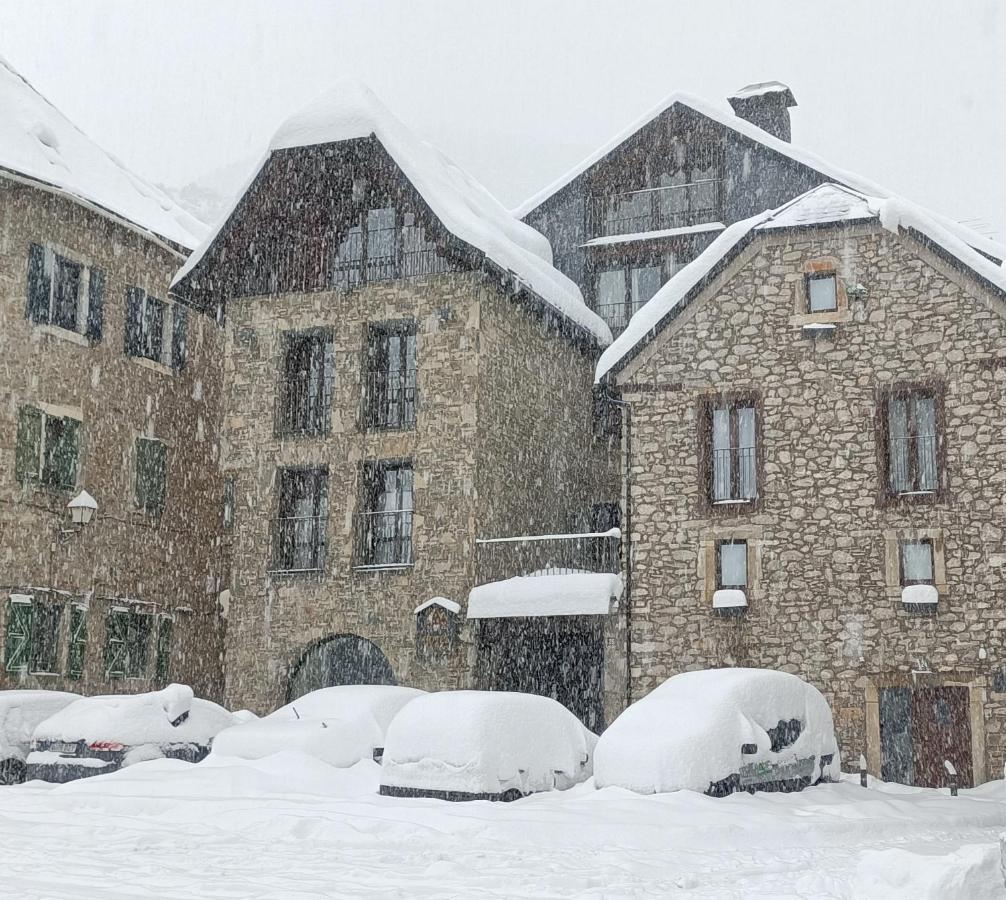 Hotel Valle De Izas Sallent de Gállego Exteriör bild
