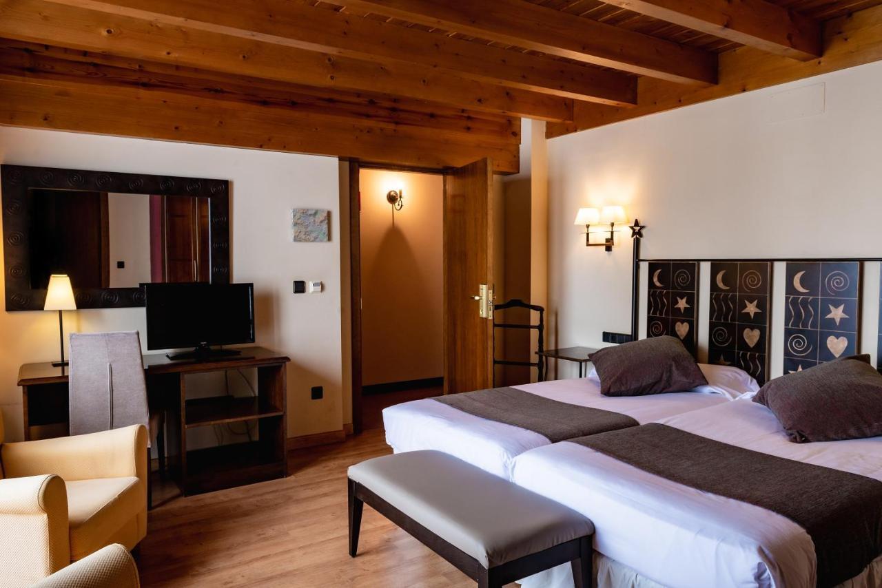 Hotel Valle De Izas Sallent de Gállego Exteriör bild