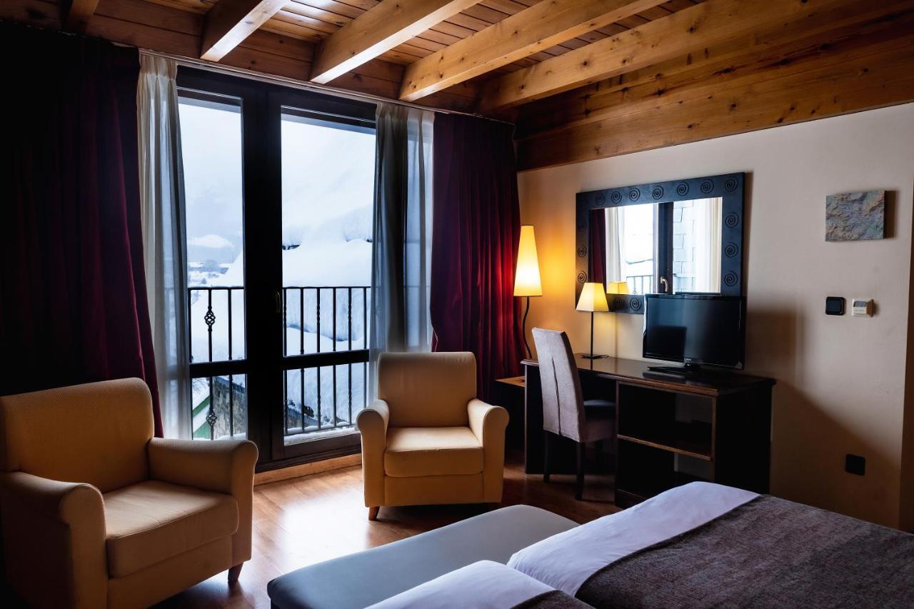Hotel Valle De Izas Sallent de Gállego Exteriör bild