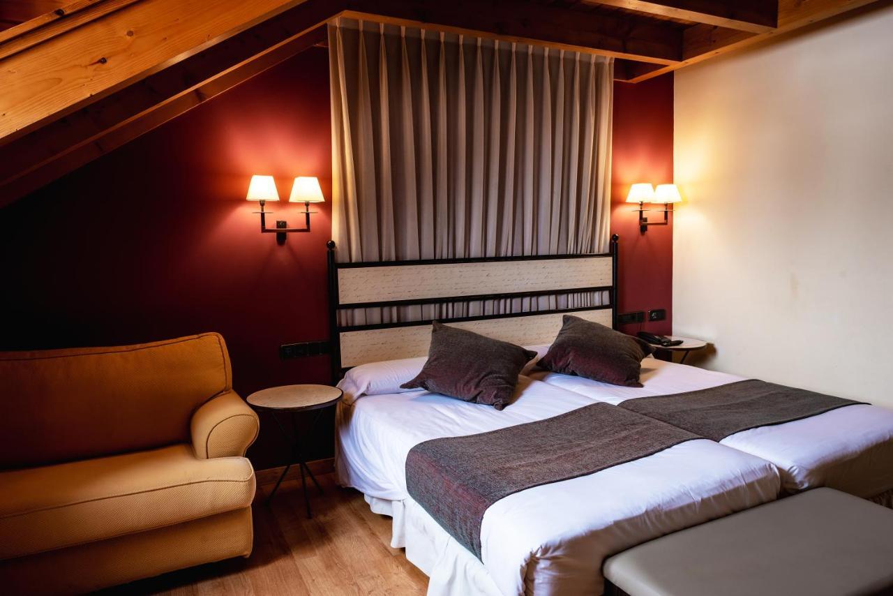 Hotel Valle De Izas Sallent de Gállego Exteriör bild