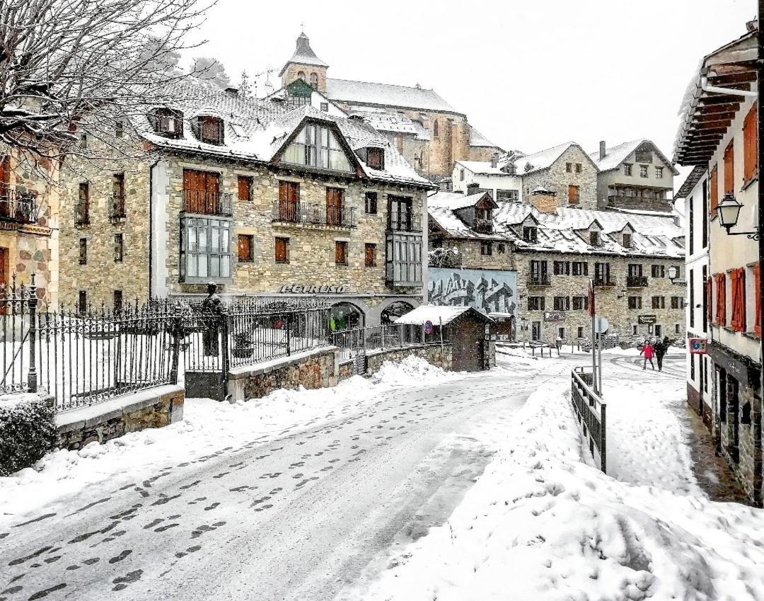 Hotel Valle De Izas Sallent de Gállego Exteriör bild