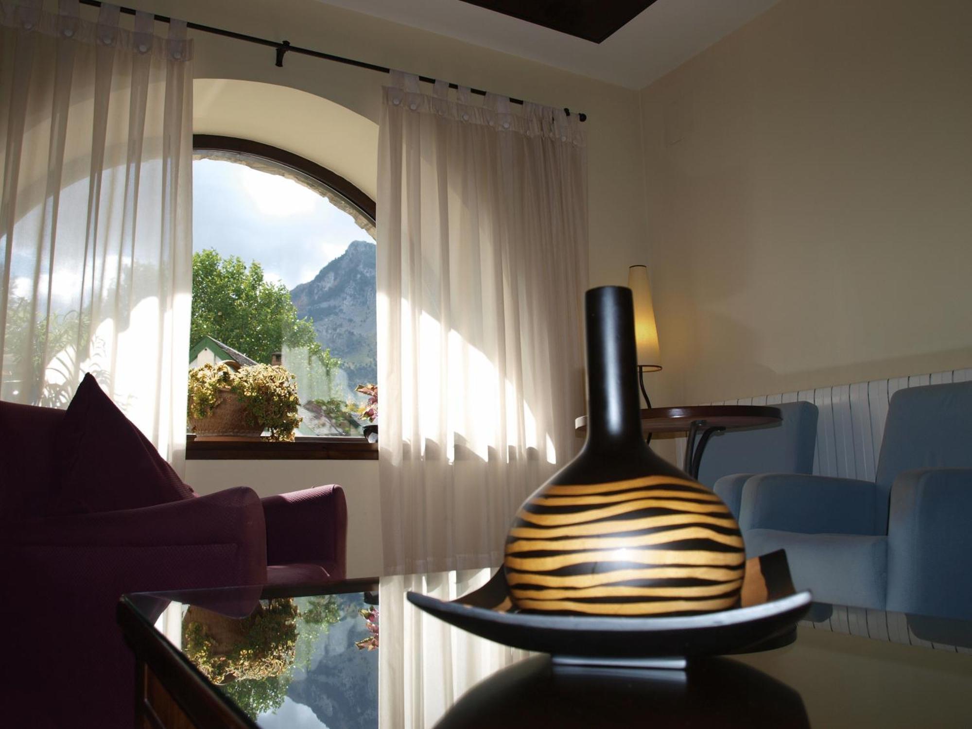 Hotel Valle De Izas Sallent de Gállego Exteriör bild