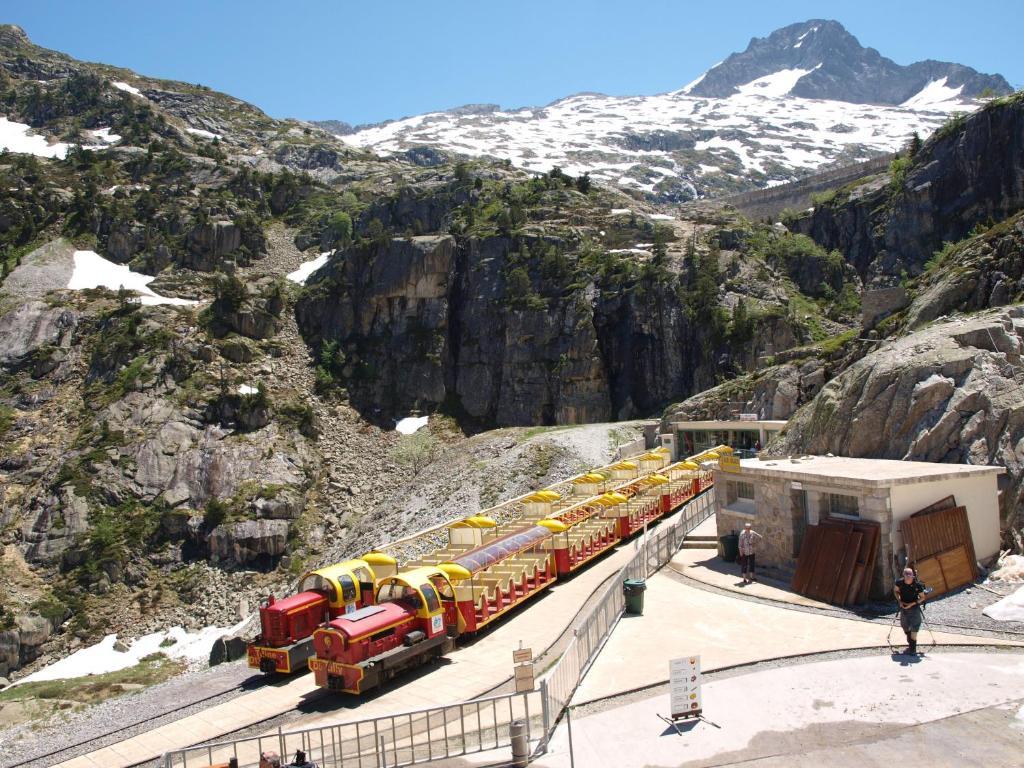 Hotel Valle De Izas Sallent de Gállego Exteriör bild
