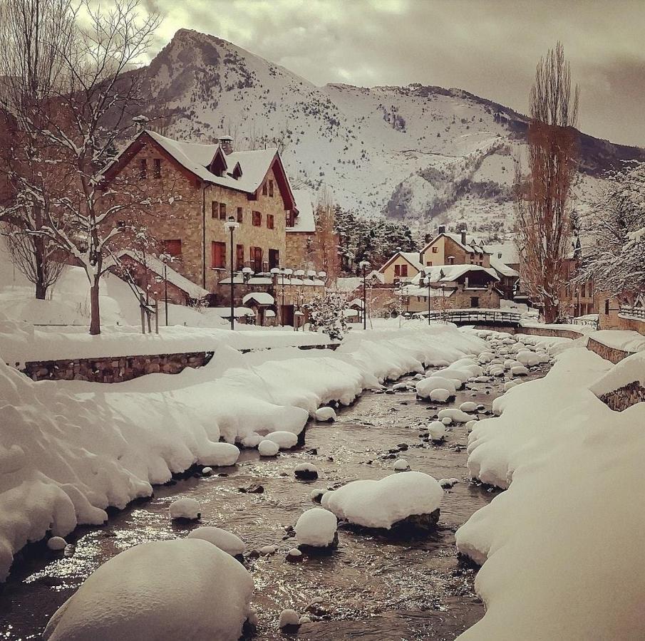 Hotel Valle De Izas Sallent de Gállego Exteriör bild